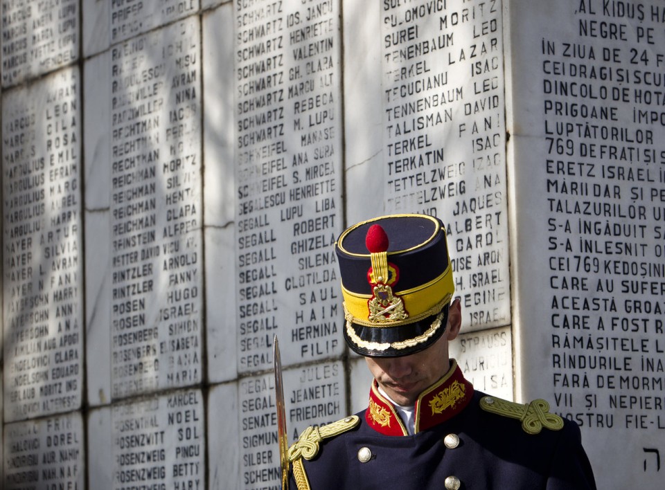Monument ridicat în memoria celor 769 de victime.