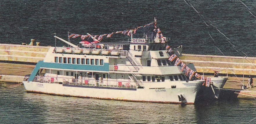 Nava de pasageri „Dierna“ acostată în portul turistic TOMIS - Constanța.