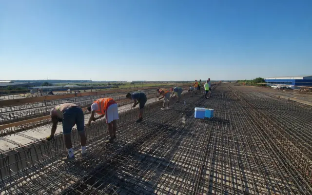 Workers pe șantierul A0