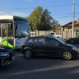 Trafic rutier în intersecție