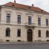 Clădire cumpărată de primărie