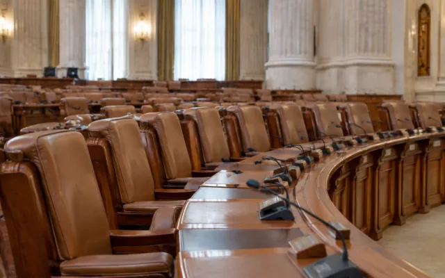 Săli goale în Parliament, Bucharest