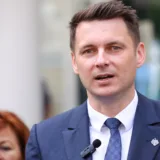 Mircea Abrudean în fața microfonului