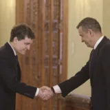 Ordonanța SAFE și strângere de mână