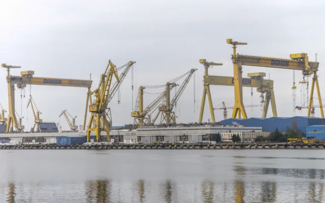 Macarale din Șantierul Naval Mangalia