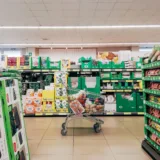 Produse alimentare într-un magazin