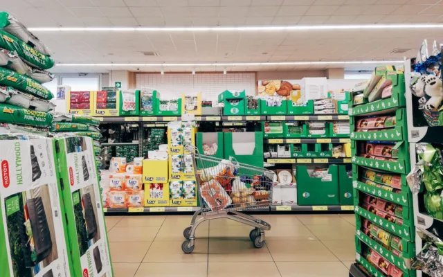 Produse alimentare într-un magazin