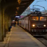 Locomotiva trenului în stație